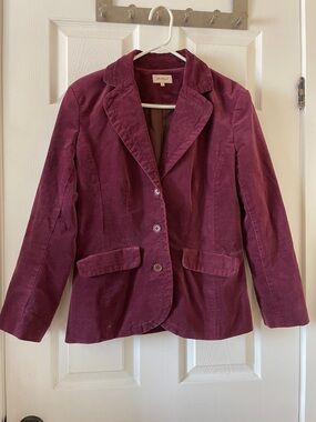 Vintage beautiful maroon velvet blazer